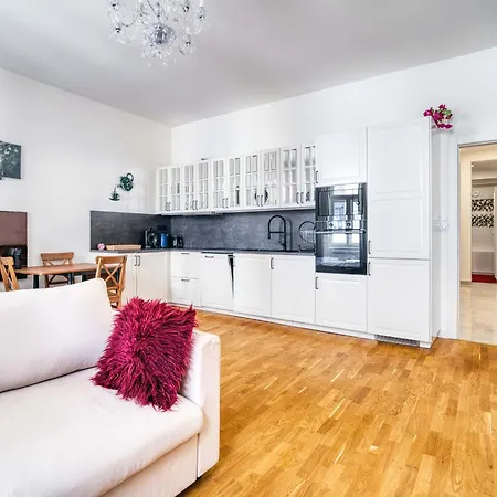 Appartement Comfort In Karlin